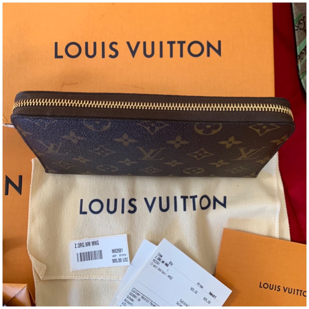 🆕 💯 Authentic Louis Vuitton Zippy Organizer - Picture 4 of 8